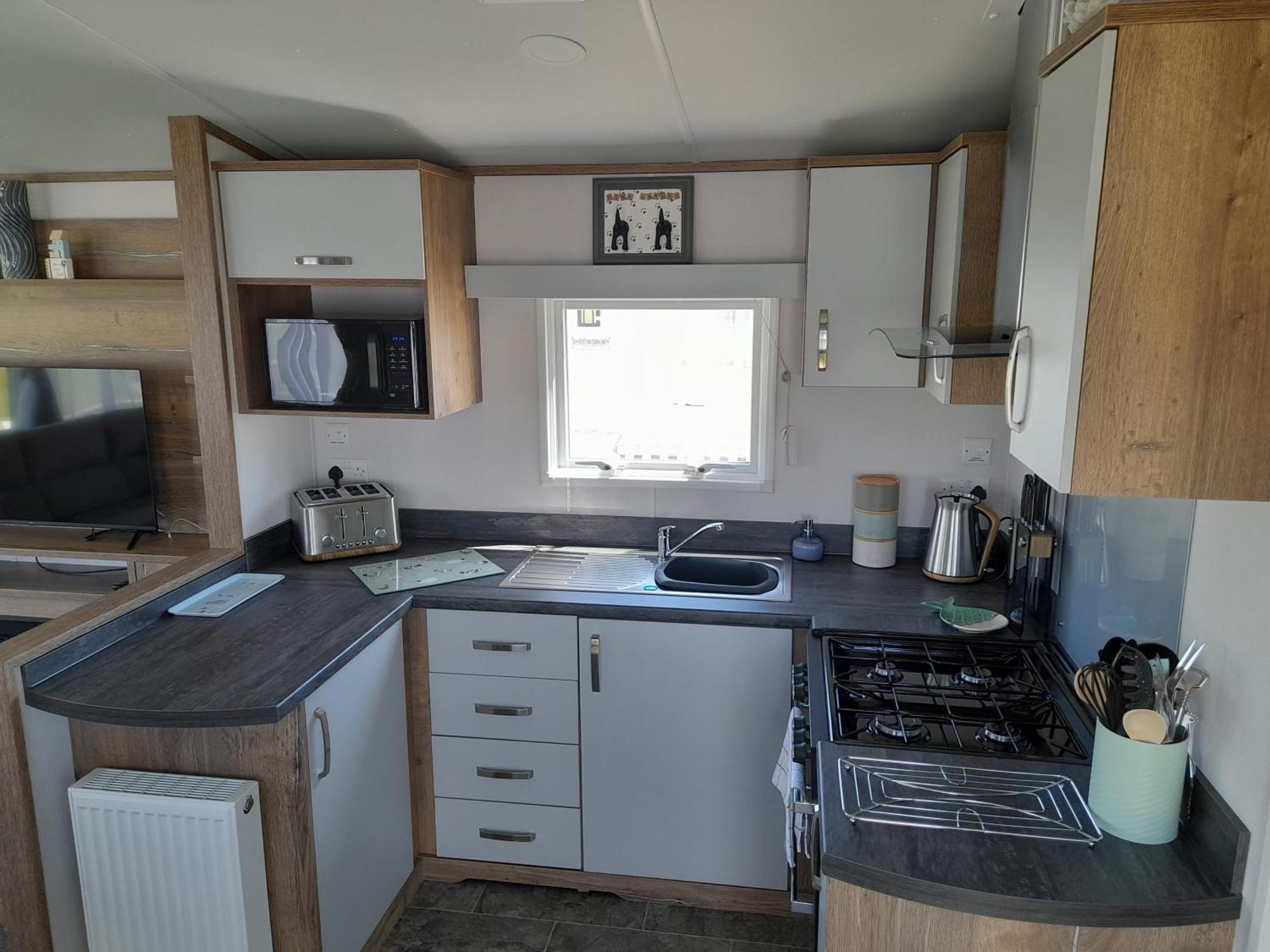 Visma Caravan Llanddwywe Екстериор снимка